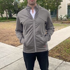 2XU lightweight mesh running jacket / warm up jacket